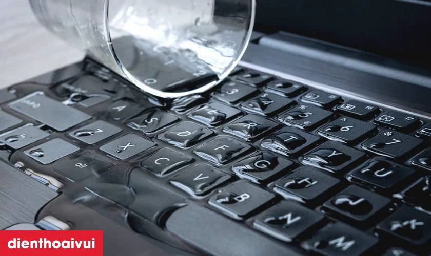 Nguy&ecirc;n nh&acirc;n khiến m&agrave;n h&igrave;nh laptop HP Spectre 13 nhanh hỏng