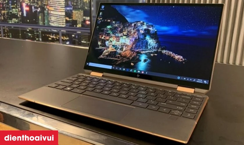 Dấu hiệu m&agrave;n h&igrave;nh laptop HP Spectre X360 13 bị lỗi cần thay ngay