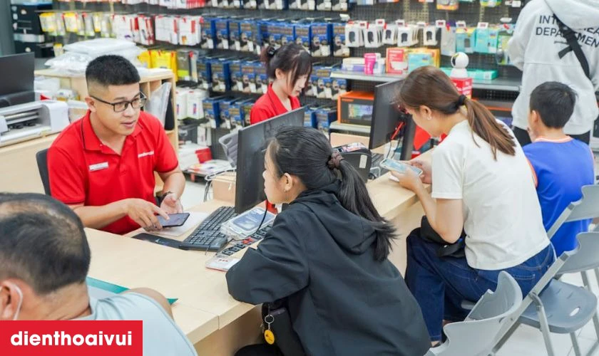 Quy tr&igrave;nh thay m&agrave;n h&igrave;nh laptop HP Spectre X360 13-AP lấy liền tại Điện Thoại Vui