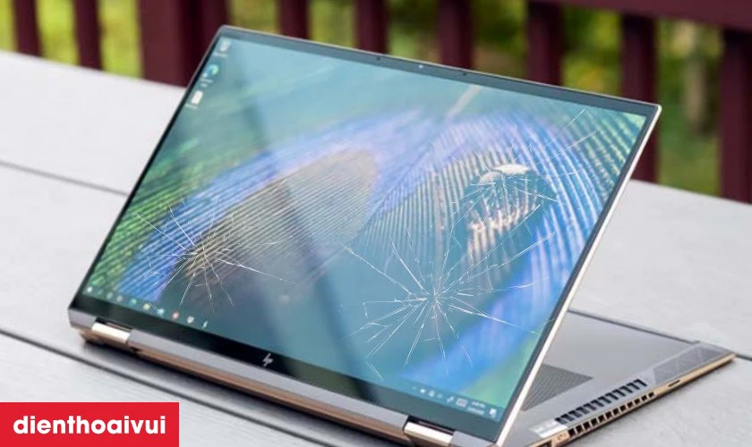 Dấu hiệu m&agrave;n h&igrave;nh laptop HP HP Spectre X360 15 bị lỗi cần thay ngay