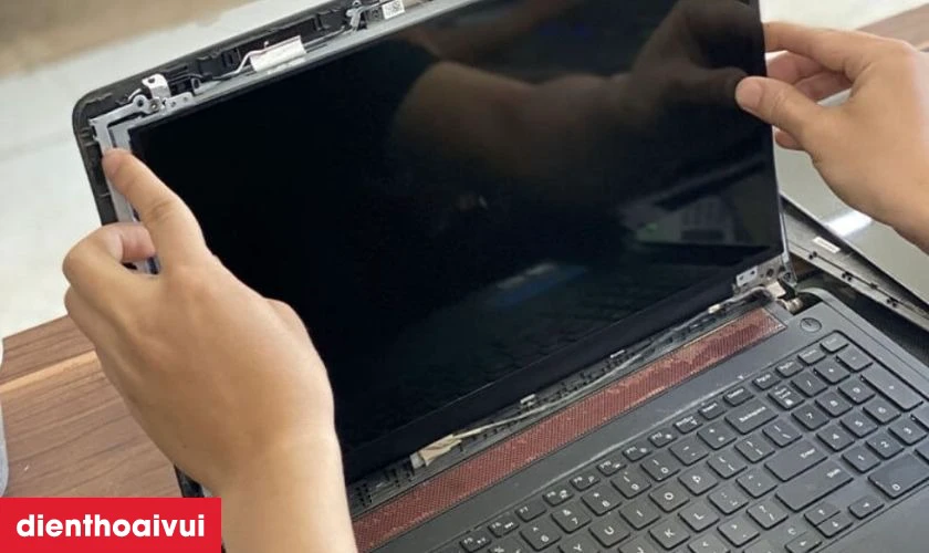 Nguyên nhân khiến màn hình laptop HP ZBook Studio G3 nhanh hỏng