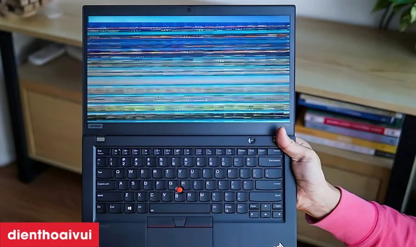 Dấu hiệu cần thay màn hình laptop Lenovo U310