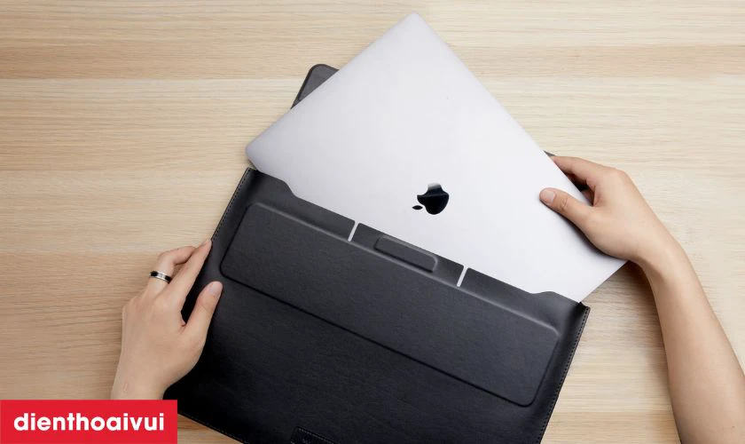 Mẹo bảo vệ màn hình MacBook Pro 2016 13 inch (4TB) A1706 sau thay