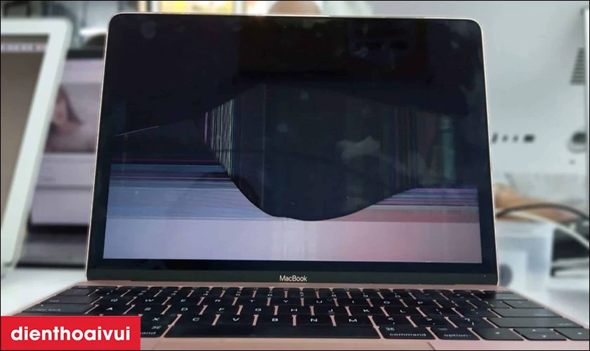 Có nên thay thế màn hình MacBook Pro 2018 15 inch không?