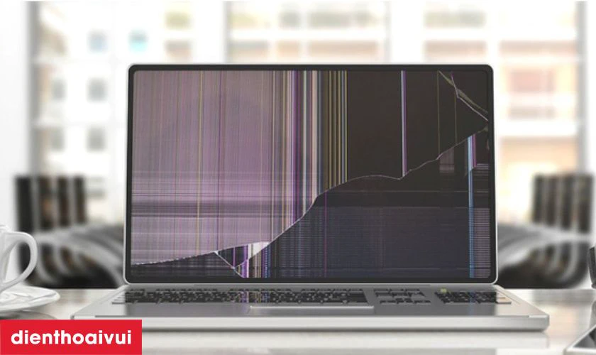 Màn hình MacBook có nhiều vết sọc màu