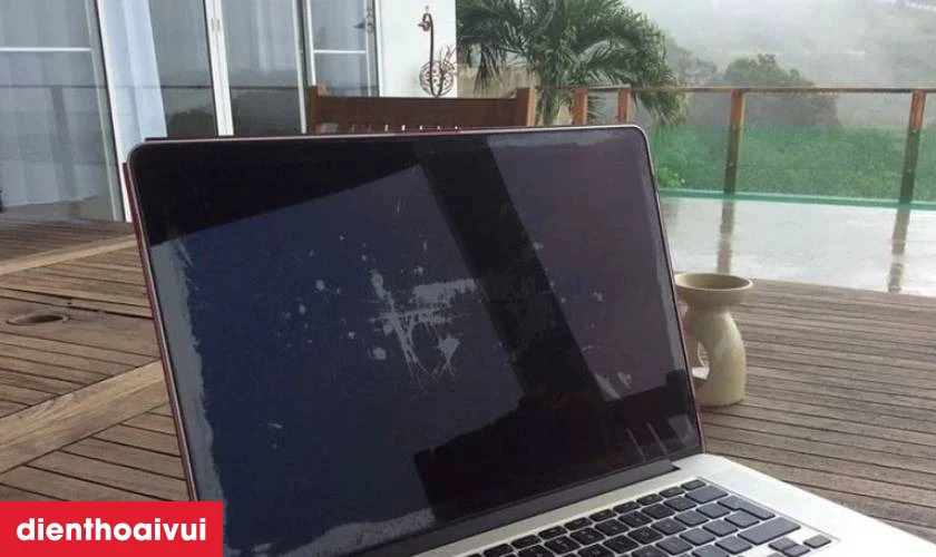 Có nên thay thế màn hình MacBook Pro M2 Pro 2023 16 inch không?