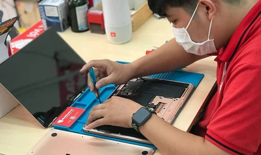 Tiêu chí lựa chọn địa chỉ thay màn hình MacBook quận Hai Bà Trưng