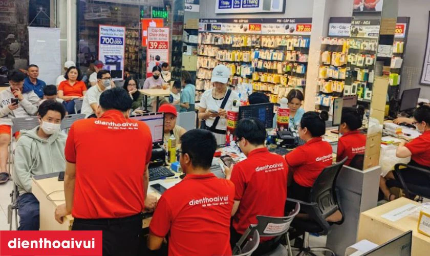 Bàn giao máy cho khách, dán tem bảo hành và hướng dẫn cách sử dụng, bảo quản sau thay