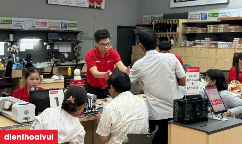 Dịch vụ thay màn hình OPPO A6 Pro ở đâu uy tín