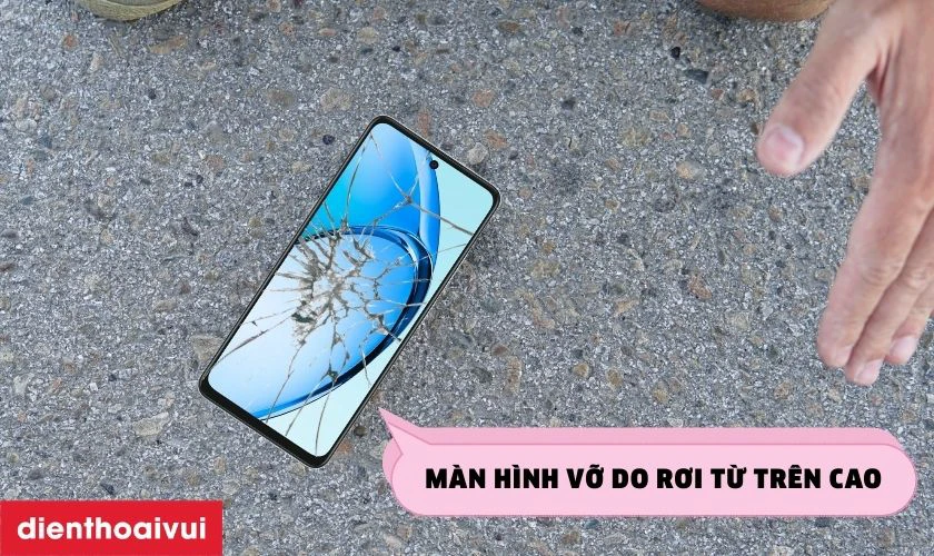 Rơi từ tr&ecirc;n cao xuống l&agrave;m m&agrave;n h&igrave;nh Oppo A60 bị hỏng