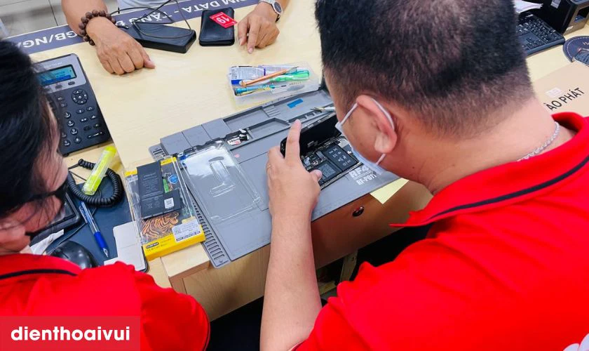Thay màn hình OPPO A72 hãng Safety ở đâu uy tín, lấy liền lại TPHCM và Hà Nội