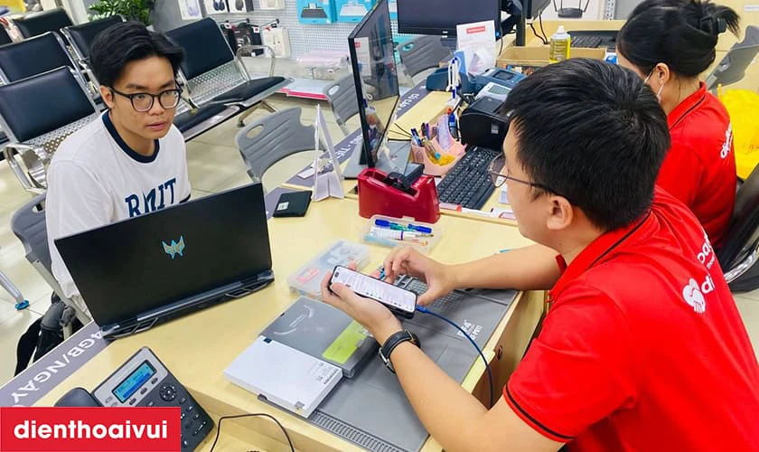 Tại sao bạn nên chọn Điện Thoại Vui để thay màn hình OPPO A74?