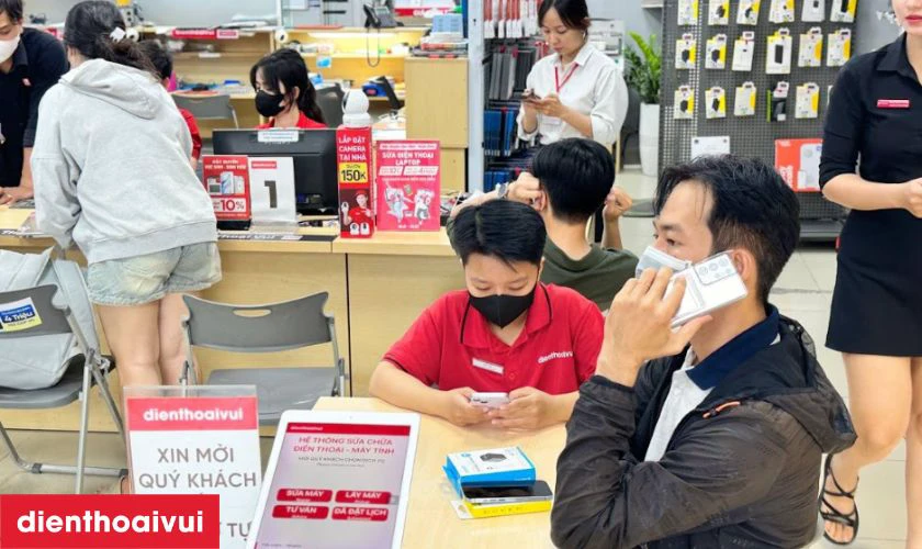 Vì sao bạn nên thay màn hình Oppo A78 4G chính hãng GENA loại A+ tại Điện Thoại Vui?