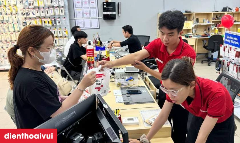 Dịch vụ thay màn hình OPPO F5 hãng Safety lấy liền tại Điện Thoại Vui