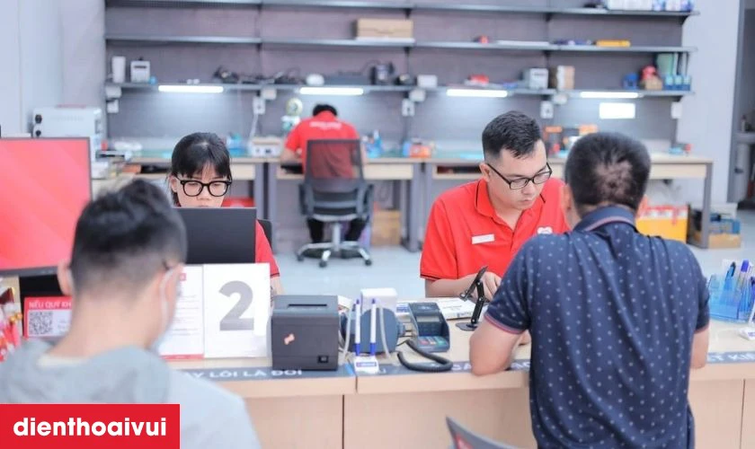 Dịch vụ thay m&agrave;n h&igrave;nh Oppo Find X3 Lite ở đ&acirc;u uy t&iacute;n?