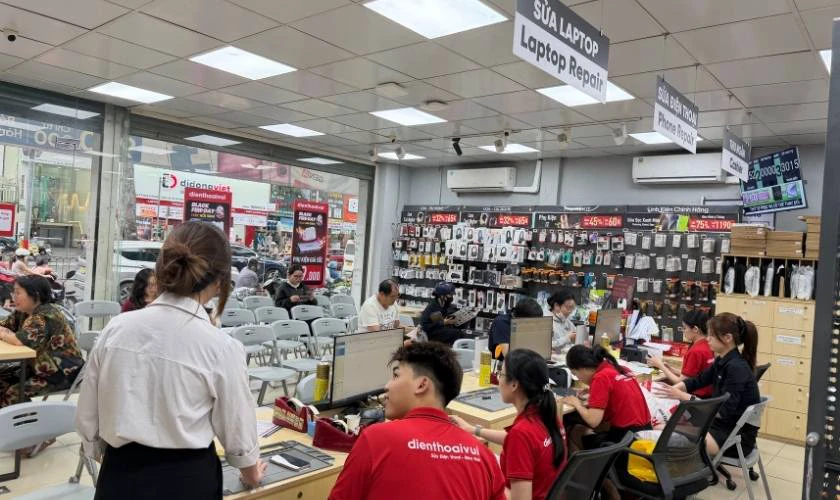 Ưu điểm khi thay màn hình OPPO quận Long Biên tại Điện Thoại Vui