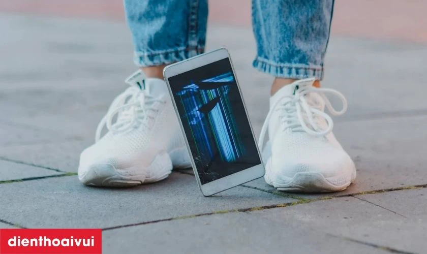 Nguy&ecirc;n nh&acirc;n m&agrave;n h&igrave;nh Oppo Reno 4 bị hỏng