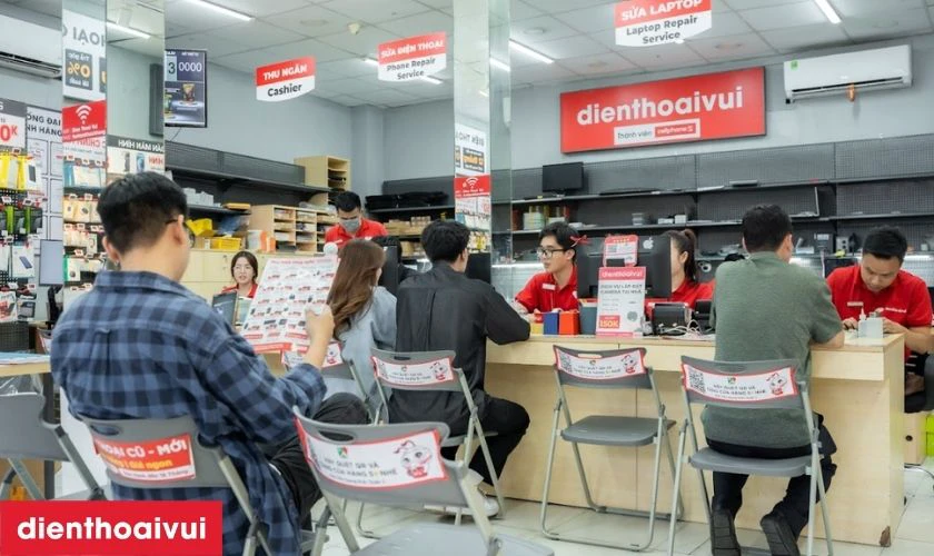 Vì sao bạn nên thay màn hình Oppo Reno 5 chính hãng GENA loại A+ tại Điện Thoại Vui