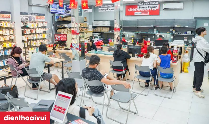 Vì sao nên thay màn hình Oppo Reno 5 chính hãng GENA loại Pro tại Điện Thoại Vui?