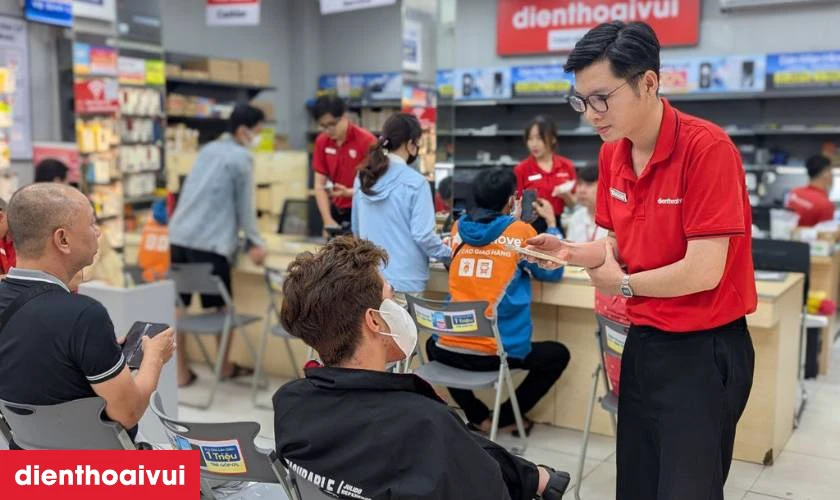 Quy trình thay màn hình OPPO Reno 6 Pro chuyên nghiệp lấy liền tại Điện Thoại Vui