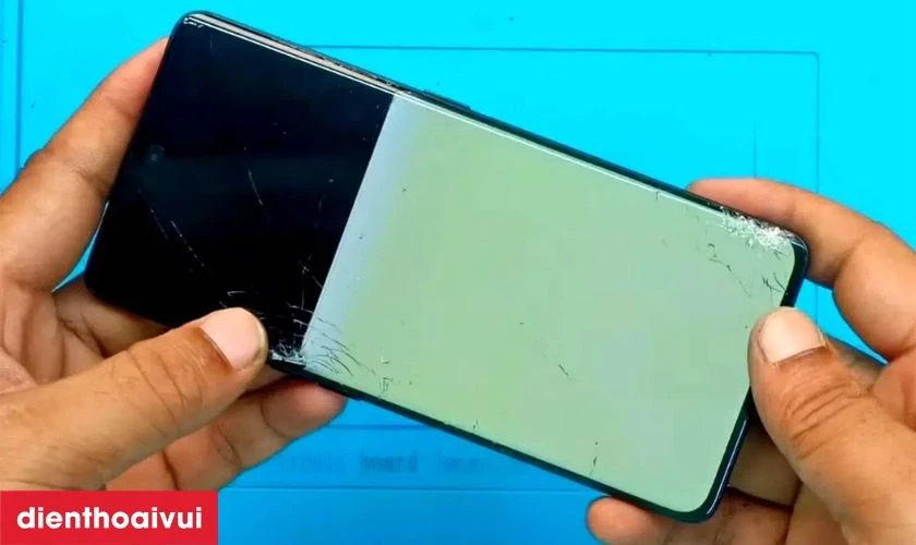 Các dấu hiệu nhận biết bạn cần thay màn hình OPPO Reno 7 Pro 5G mới
