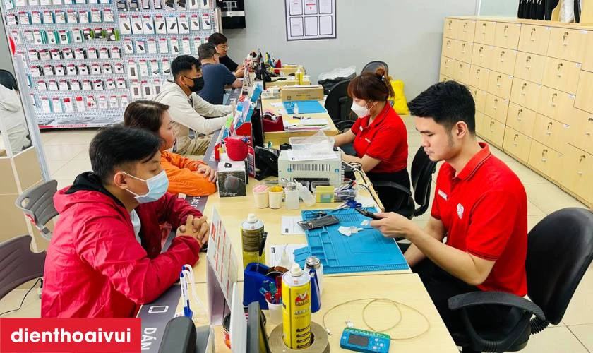 Quy trình thay màn hình Oppo Reno 8Z 5G chính hãng GENA loại A+ minh bạch, lấy liền