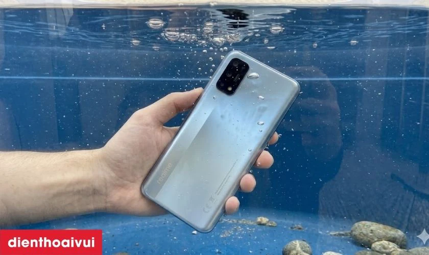 M&agrave;n h&igrave;nh Realme 7 Pro lỗi do đ&acirc;u?