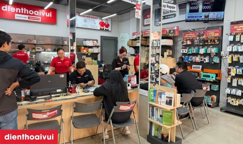 Cửa h&agrave;ng thay m&agrave;n h&igrave;nh Realme 7 Pro uy t&iacute;n Điện Thoại Vui