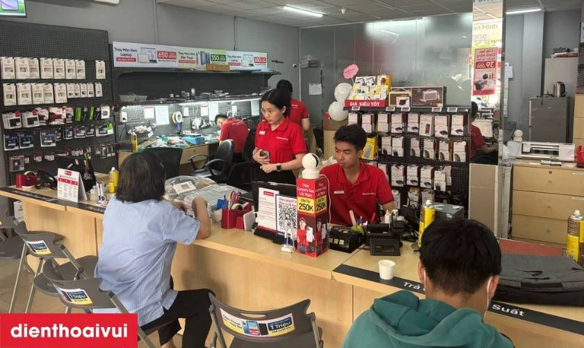 Quy trình thay màn hình Realme C17 GENA loại A+ minh bạch, chuyên nghiệp