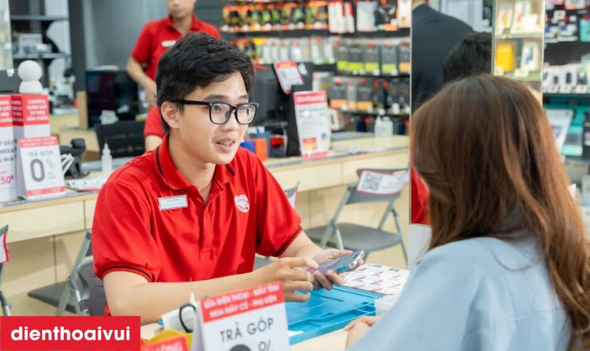 Dịch vụ thay màn lấy liền tại Điện Thoại Vui
