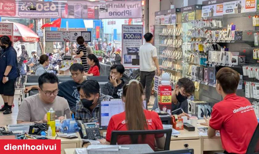 Vì sao bạn nên thay màn hình Realme C53 chính hãng GENA loại Pro tại Điện Thoại Vui?