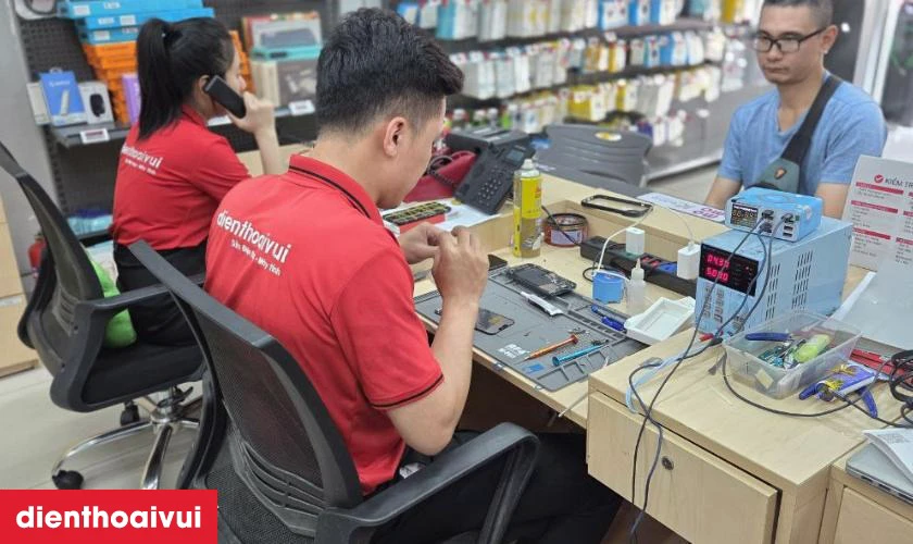 Quy trình thay màn hình Realme Q chính hãng GENA loại Pro minh bạch