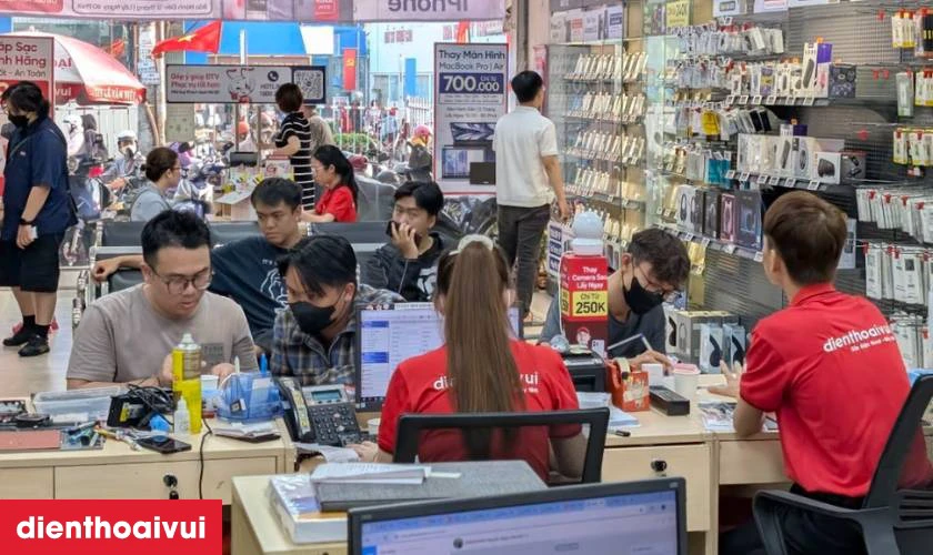 Quy tr&igrave;nh thay m&agrave;n h&igrave;nh Realme Q2 Pro chuy&ecirc;n nghiệp lấy liền tại Điện Thoại Vui