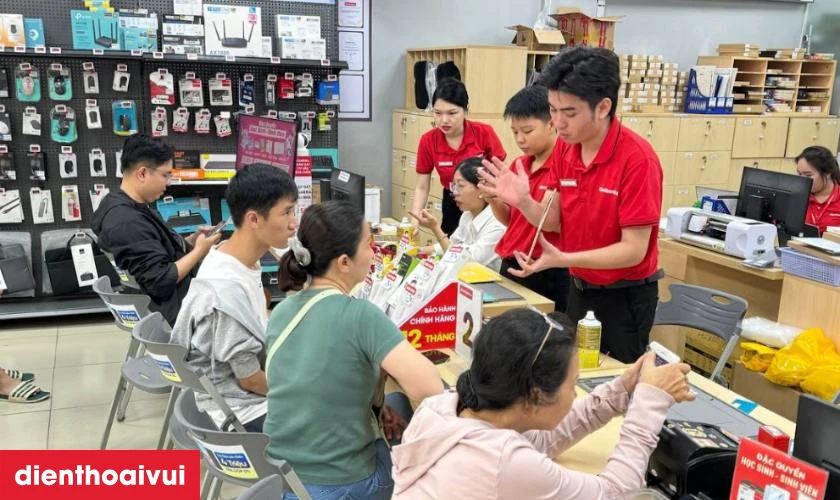Vì sao bạn nên thay màn hình Samsung A12 127 chính hãng GENA loại Pro tại Điện Thoại Vui