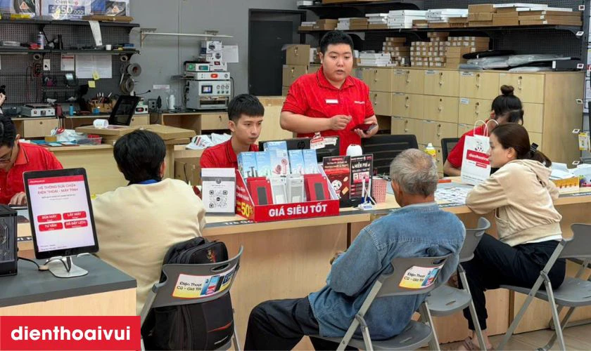 Thay m&agrave;n h&igrave;nh Samsung Galaxy A07 ch&iacute;nh h&atilde;ng tại Điện Thoại Vui