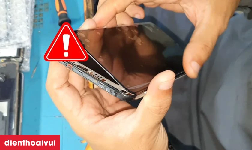 Thay màn hình Samsung Galaxy A56 5G cần lưu ý gì