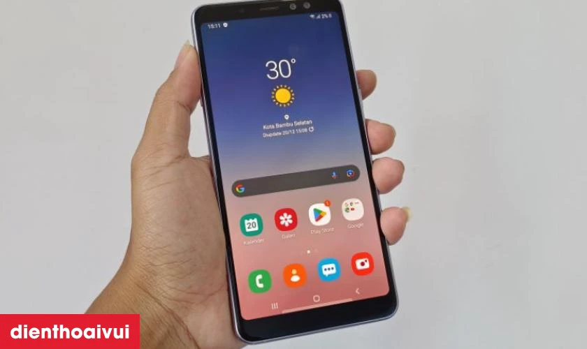 Có nên thay màn hình Samsung Galaxy A8 Plus 2018 hãng Safety không