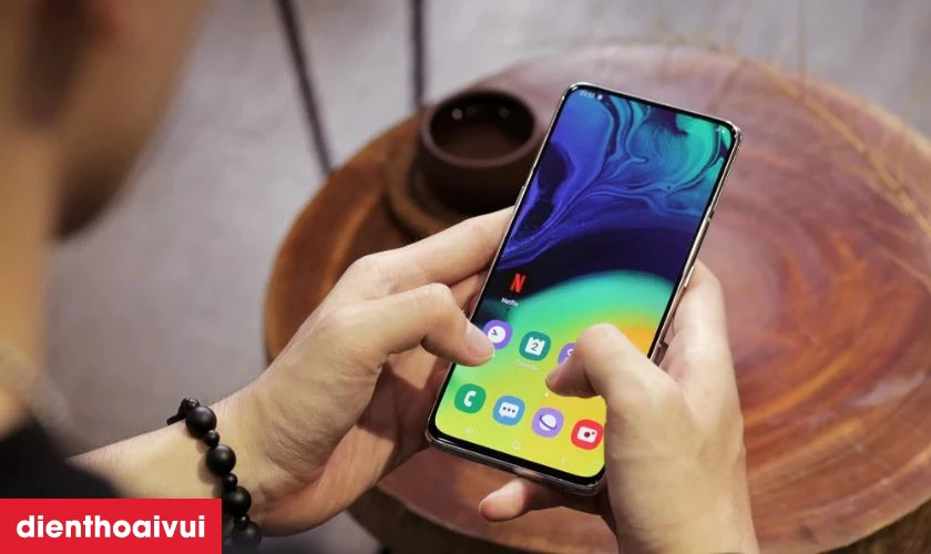 Có nên thay màn hình Samsung Galaxy A80 hãng Safety không