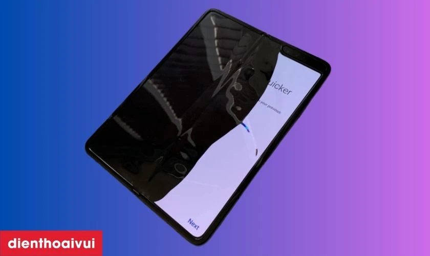 Các dấu hiệu nhận biết bạn cần thay màn hình Samsung Galaxy Fold mới