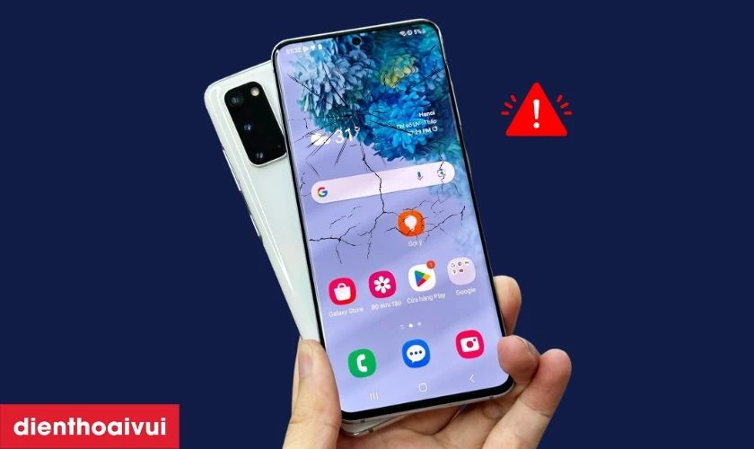 Điện thoại Samsung xuất hiện vết nứt lớn
