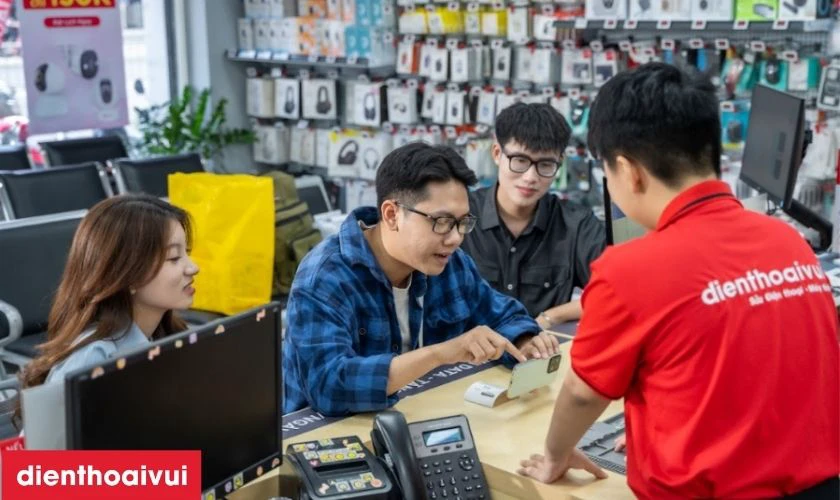 Tiếp nhận Samsung Galaxy S25 FE lỗi m&agrave;n h&igrave;nh