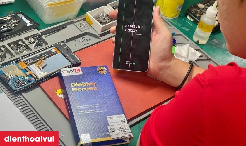 Quy trình thay màn hình Samsung Galaxy S25 Ultra chuyên nghiệp lấy liền tại Điện Thoại Vui