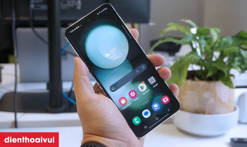 Có nên thay màn hình Samsung Galaxy Z Flip 6 (mặt trong) chính hãng GENA loại Pro không