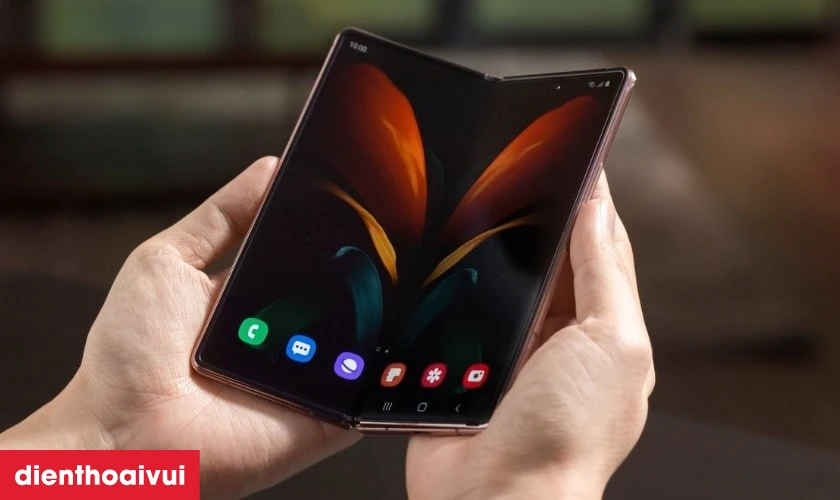 Có nên thay màn hình Samsung Galaxy Z Fold 2 mặt trong loại A+ không