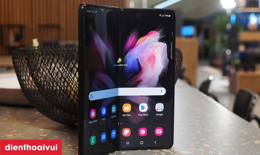 Màn hình rời mặt trong chính hãng GENA loại Pro thay cho Samsung Galaxy Z Fold 2 có tốt không?