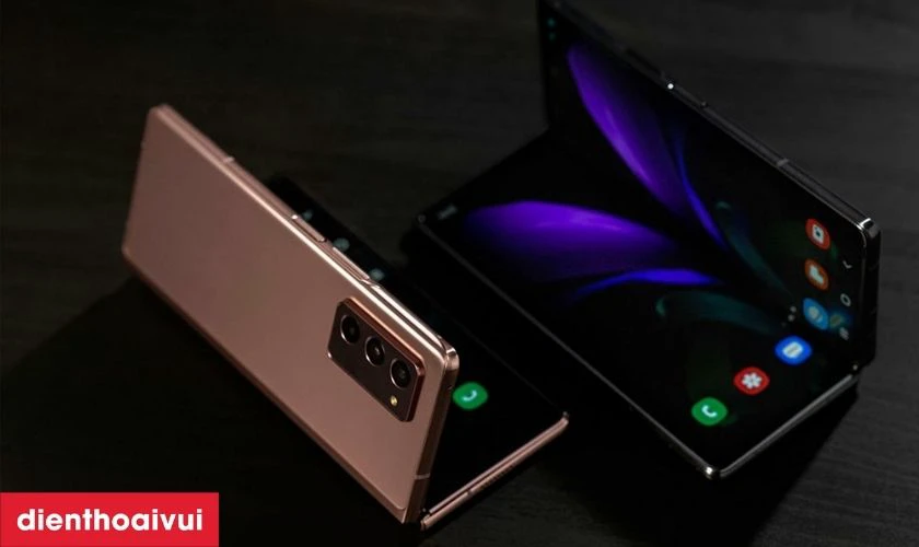 Có nên thay màn hình Samsung Galaxy Z Fold 2 rời mặt trong chính hãng GENA loại Pro không?