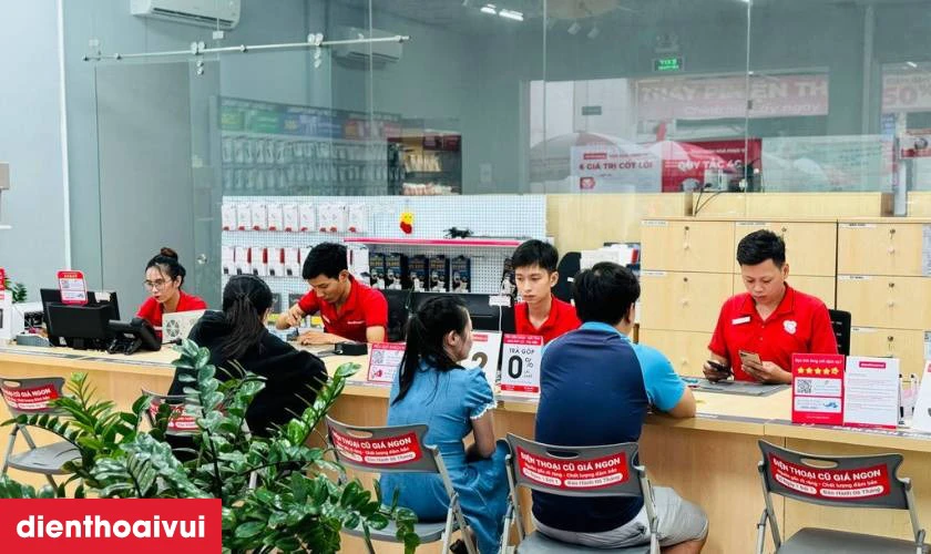Quy trình thay màn hình Samsung Galaxy Z Fold 3 5G mặt ngoài loại A+ chuyên nghiệp lấy liền tại Điện Thoại Vui