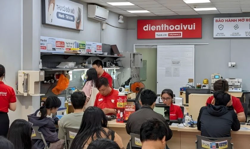 Thay màn hình Samsung quận Đống Đa ở đâu chính hãng giá tốt?