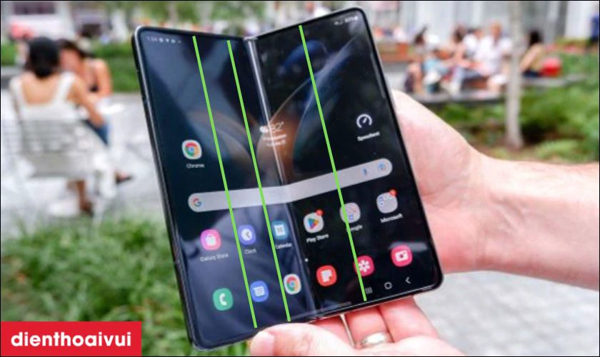 Màn hình Samsung Z Fold 5 bị sọc