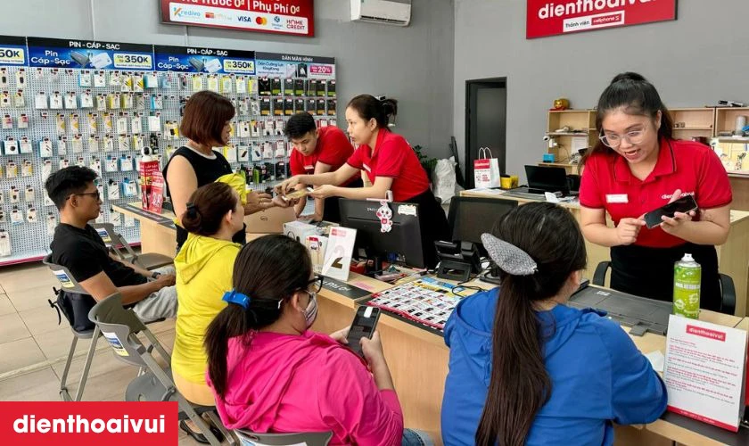 Dịch vụ thay màn hình lấy liền giúp khắc phục lỗi màn hình hiệu quả